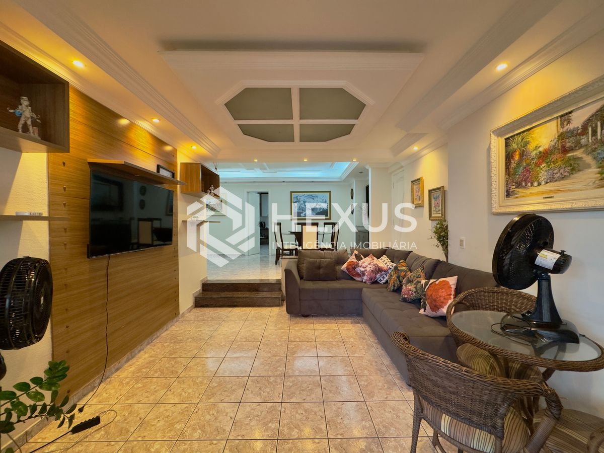 Foto 2 de Apartamento reformado com varanda gourmet vista mar a 1 quadra da praia e lazer nas Astúrias, Guarujá