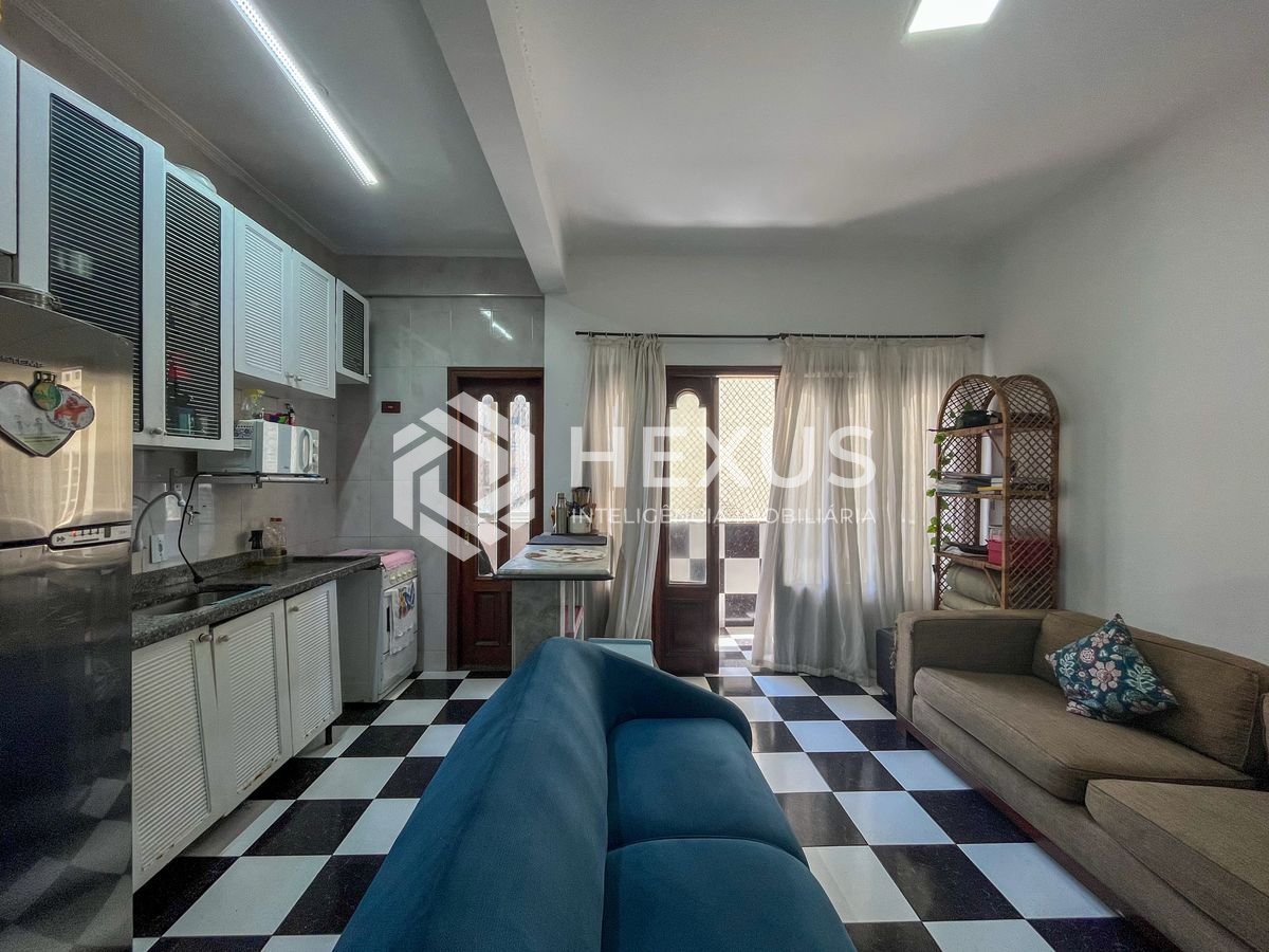 Foto 4 de Apartamento com varanda vista mar na beira mar da Praia das Pitangueiras, Guaruja