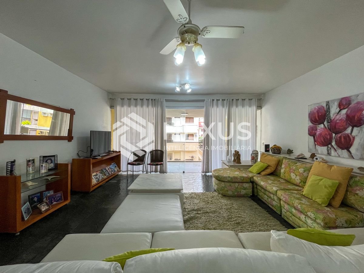 Foto 2 de Apartamento com varanda e lazer na região do Aquário na Praia da Enseada, Guaruja