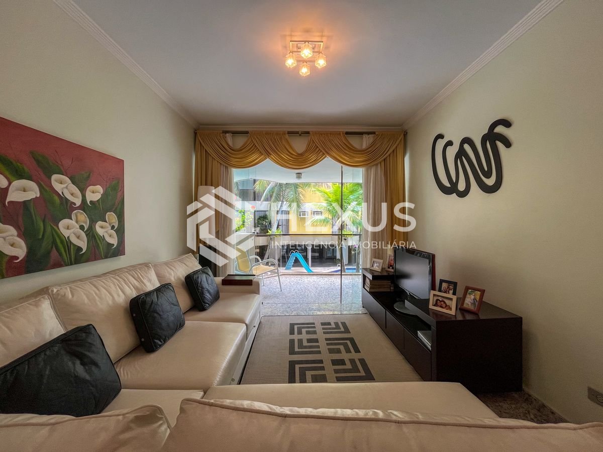 Foto 3 de Apartamento com varanda e lazer na Praia da Enseada, Guaruja