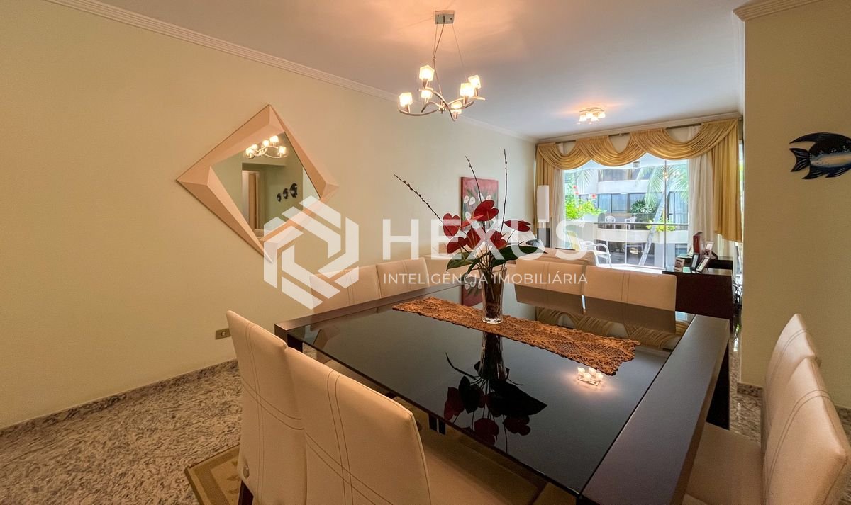 Foto 5 de Apartamento com varanda e lazer na Praia da Enseada, Guaruja