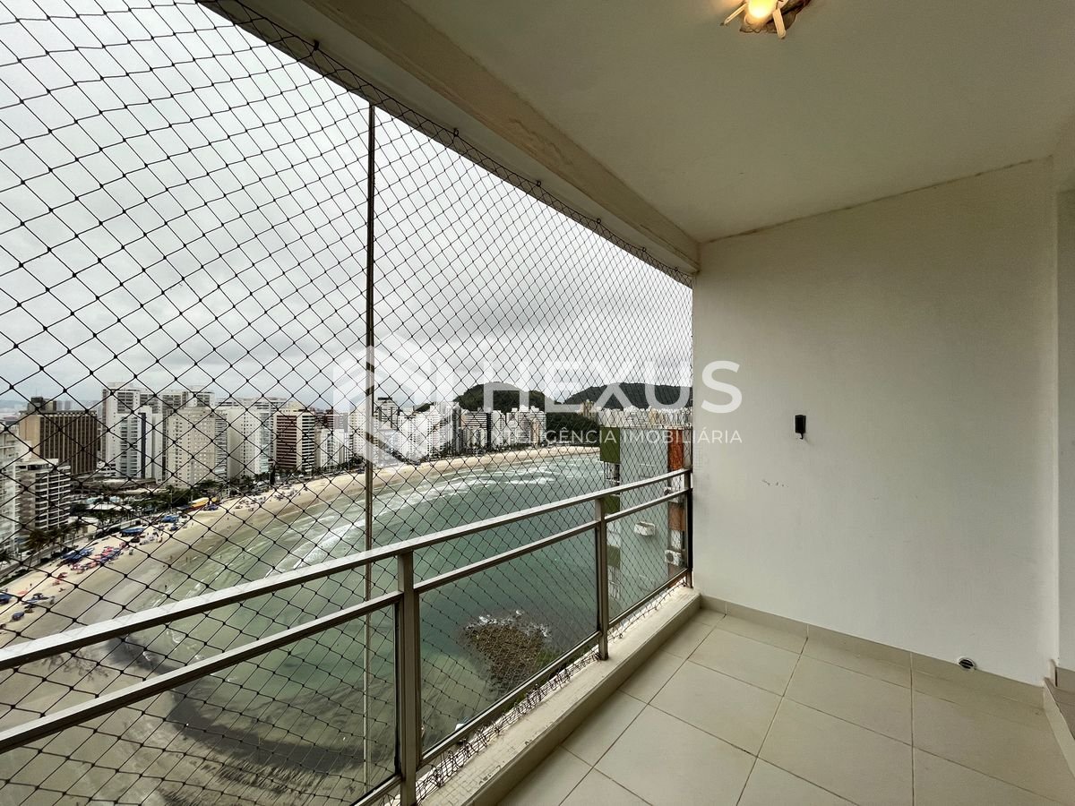 Foto 3 de Apartamento frente mar com varanda e lazer na Praia das Asturias, Guaruja