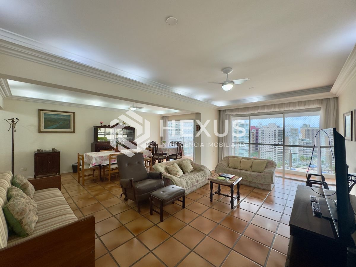 Foto 5 de Apartamento frente mar com varanda e lazer na Praia das Asturias, Guaruja