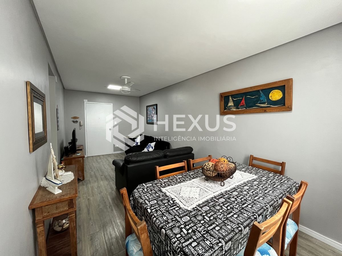 Foto 3 de Apartamento a duas quadras da Praia das Pitangueiras, Guaruja