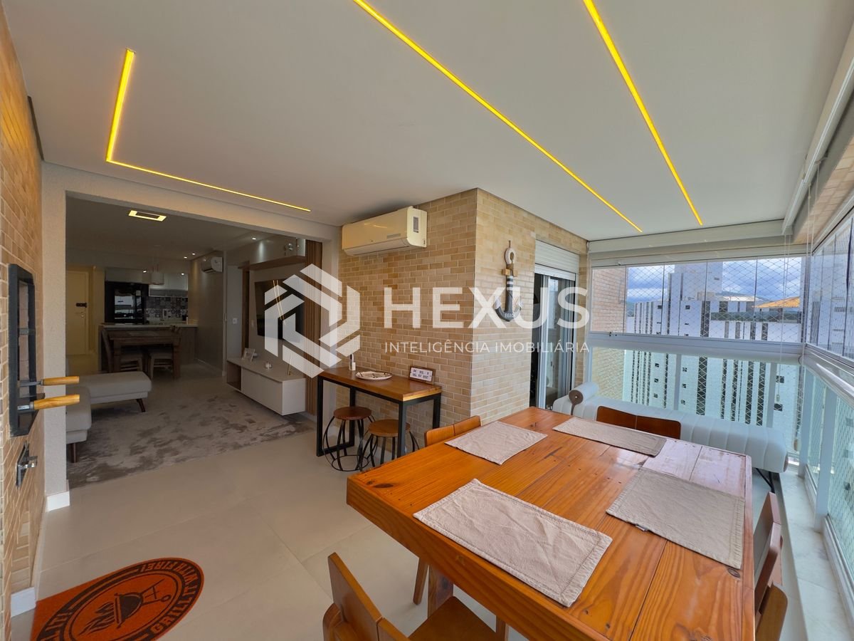 Foto 2 de Apartamento reformado frente mar com varanda gourmet vista mar em prédio novo com lazer na Praia das Asturias, Guaruja