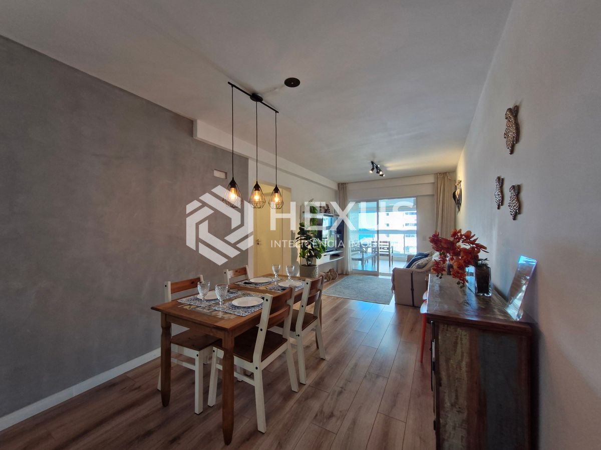 Foto 5 de Apartamento reformado, frente mar, com varanda gourmet, e vista mar em prédio novo com lazer na Praia das Astúrias à venda, Guarujá-SP.