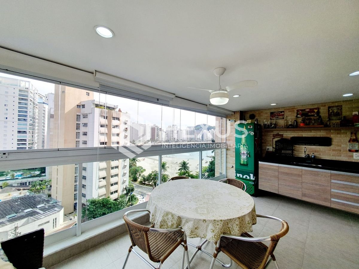 Foto 2 de Apartamento reformado frente mar com varanda gourmet e lazer em prédio novo na Praia das Asturias, Guaruja