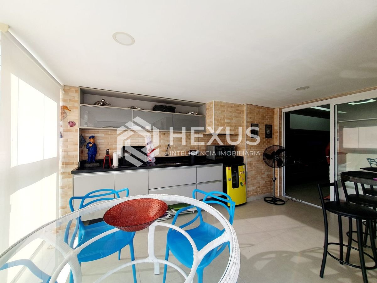 Foto 2 de Apartamento reformado frente mar com varanda gourmet e lazer em prédio novo na Praia das Asturias, Guaruja
