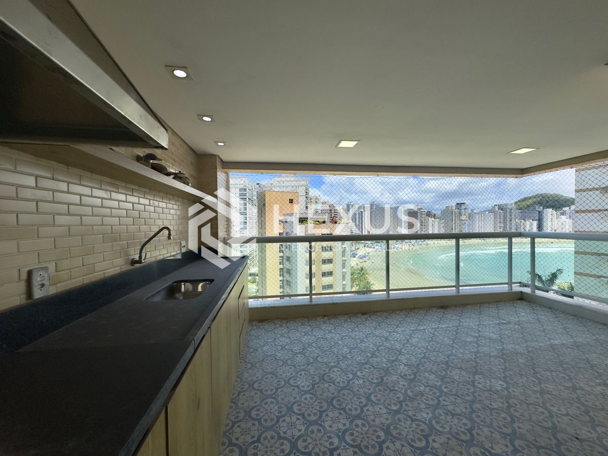 Foto 2 de Apartamento reformado frente mar com varanda gourmet e lazer em prédio novo na Praia das Asturias, Guaruja