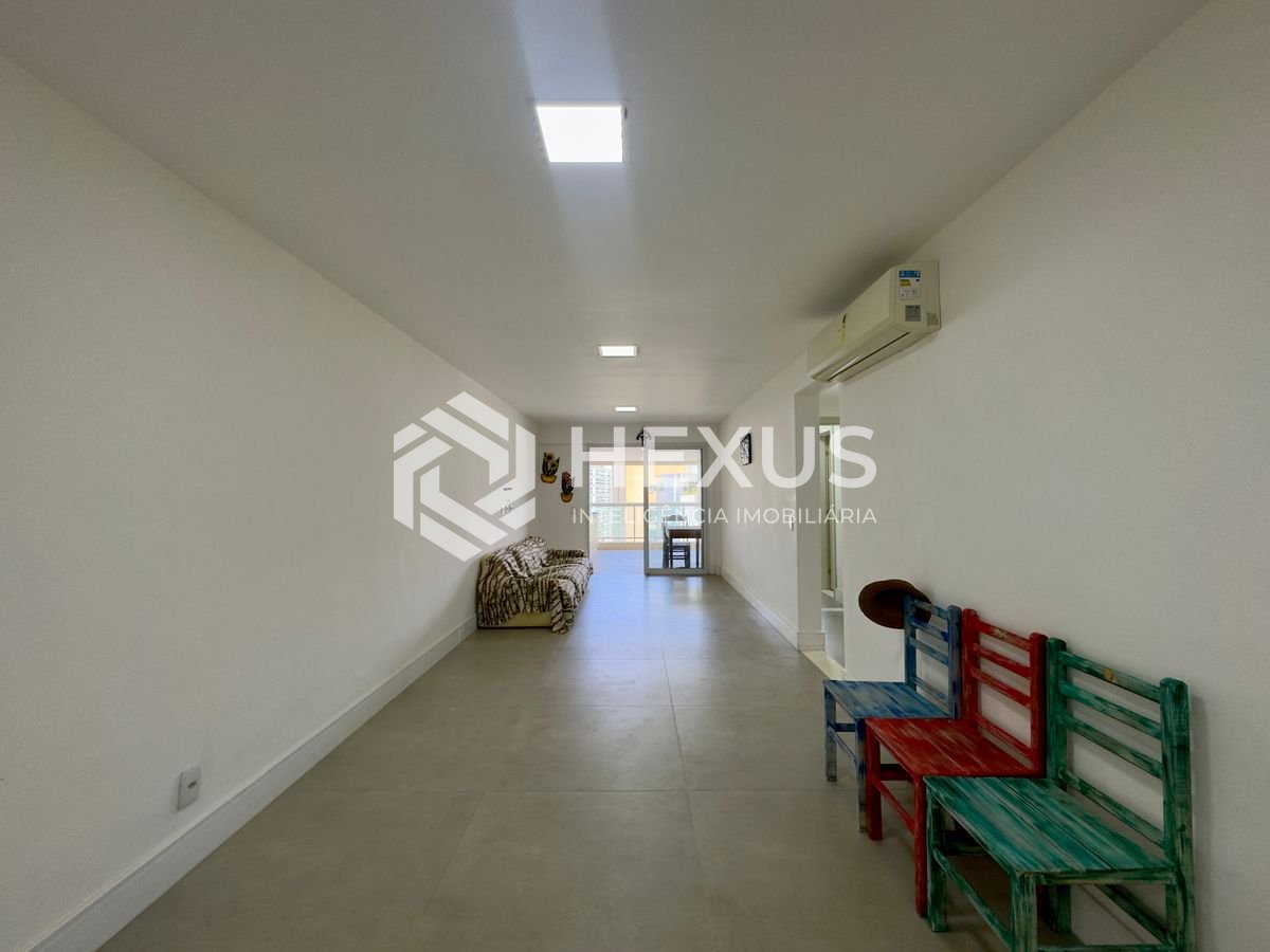 Foto 3 de Apartamento reformado frente mar com varanda gourmet e lazer em prédio novo na Praia das Asturias, Guaruja