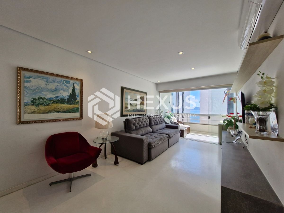 Foto 4 de Apartamento frente mar com varanda e lazer na Praia das Asturias, Guaruja