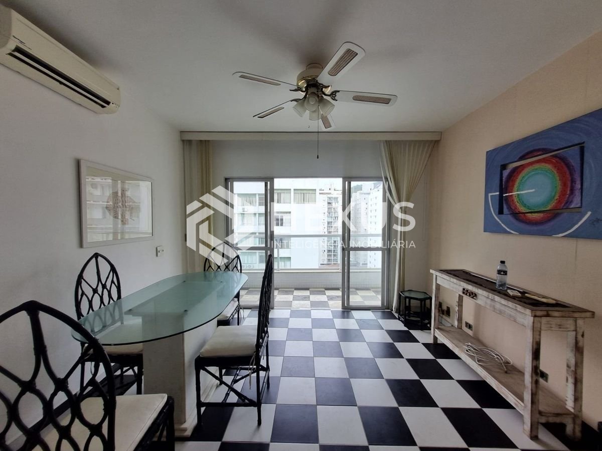 Foto 3 de Apartamento com varanda na beira mar da Praia das Pitangueiras, Guaruja