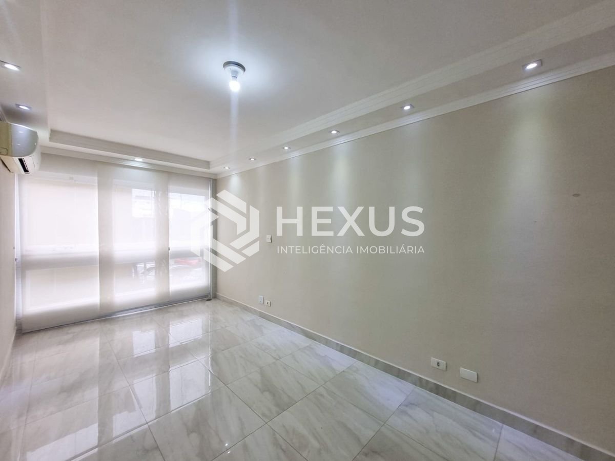 Foto 2 de Apartamento reformado com varanda na Praia das Asturias, Guaruja
