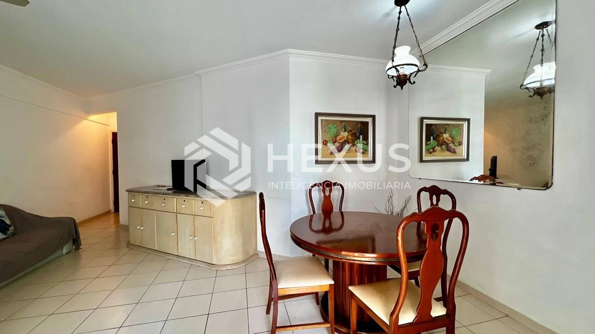 Foto 2 de Apartamento com varanda e lazer a duas quadras da Praia das Pitangueiras, Guaruja