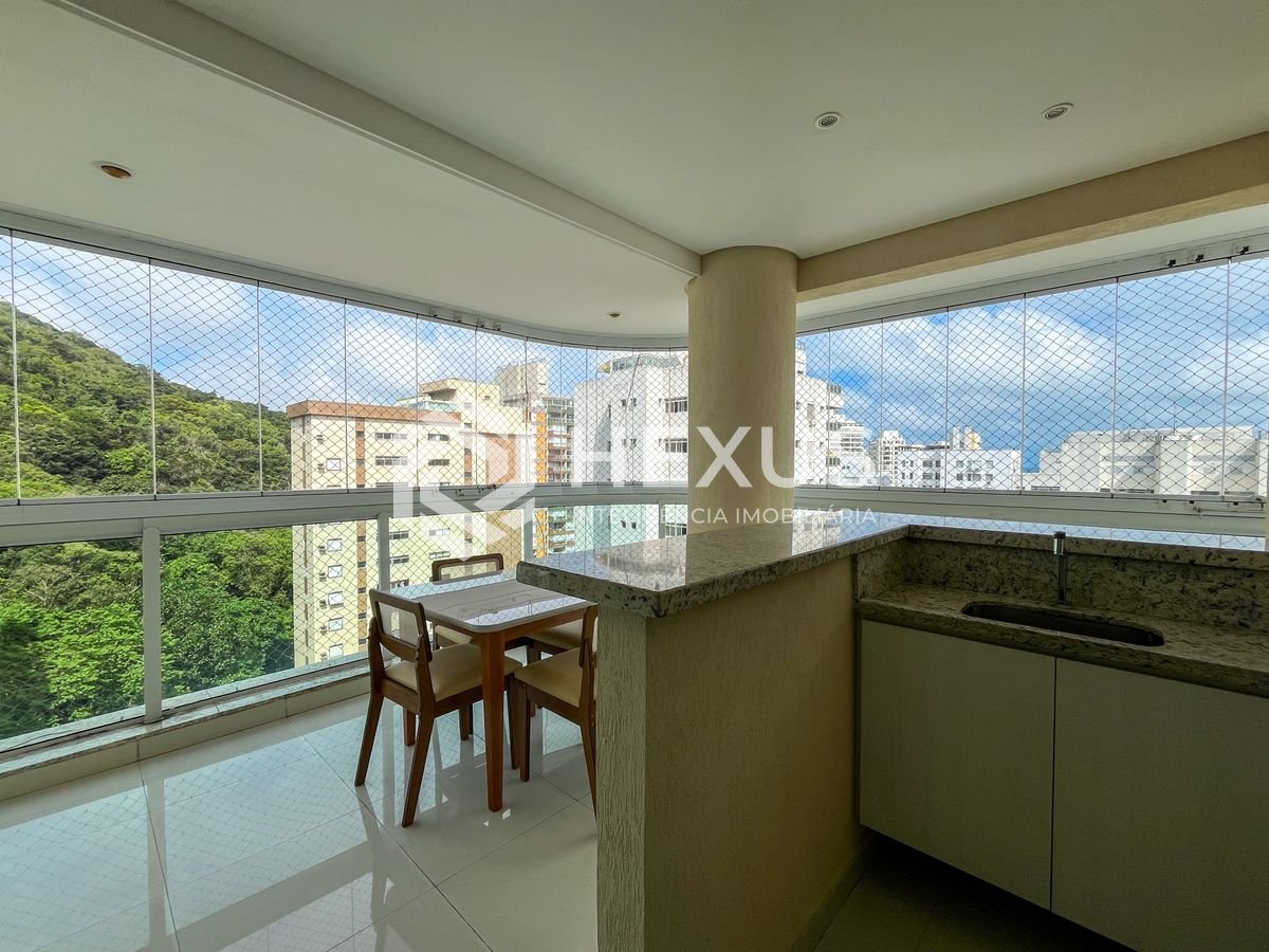 Foto 2 de Apartamento com varanda gourmet e lazer na Praia das Pitangueiras, Guaruja