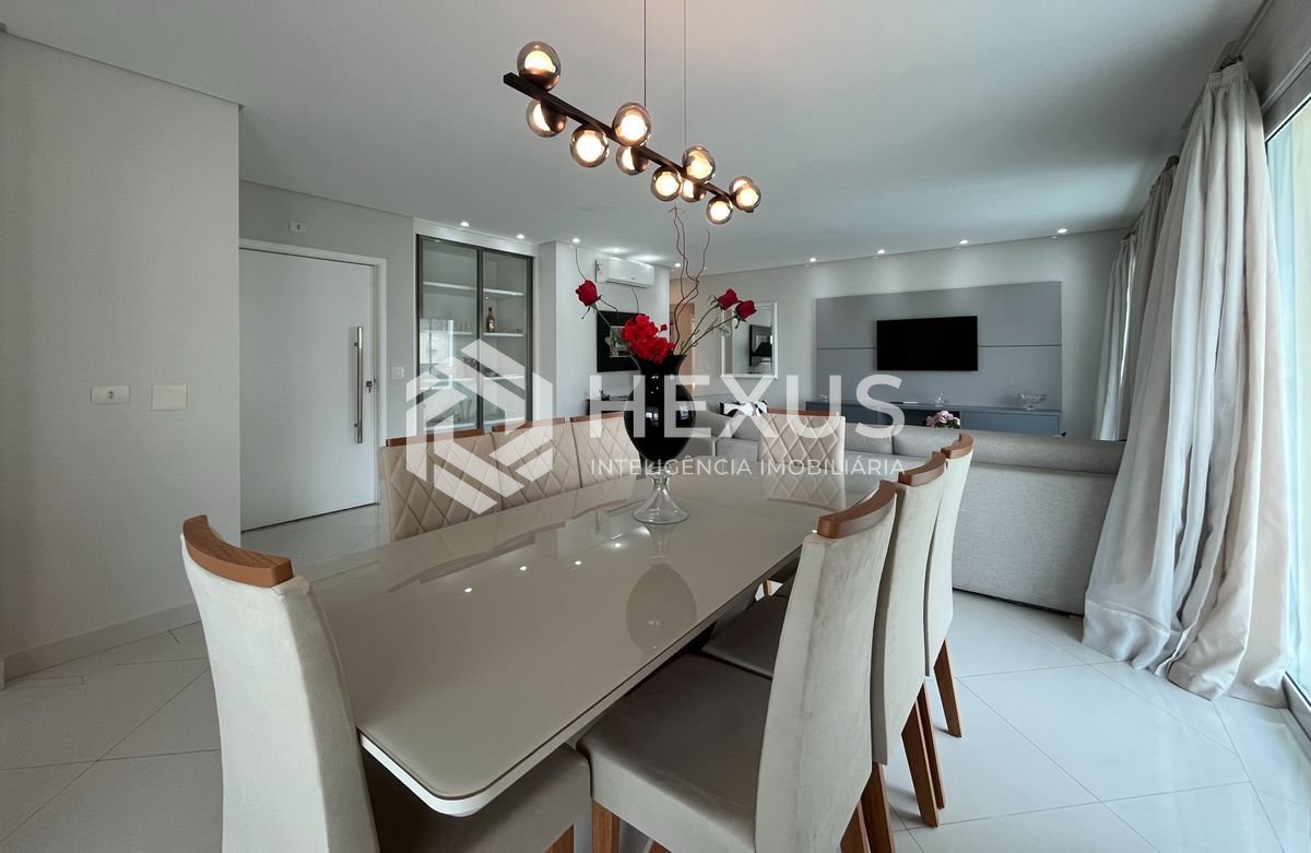Foto 3 de Apartamento com varanda gourmet e lazer na Praia das Pitangueiras, Guaruja