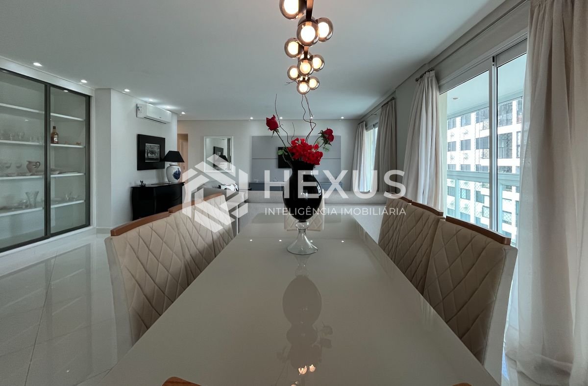 Foto 4 de Apartamento com varanda gourmet e lazer na Praia das Pitangueiras, Guaruja