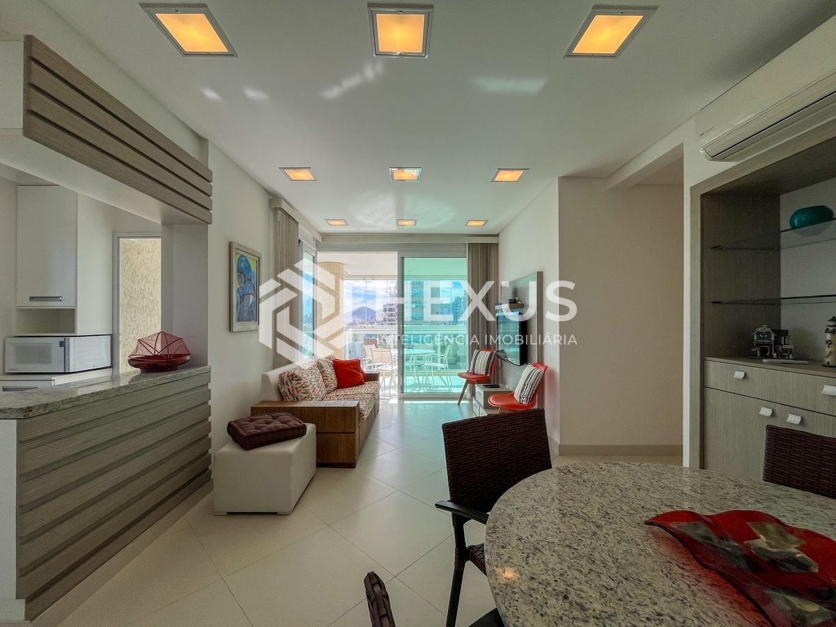 Foto 5 de Apartamento com varanda gourmet e lazer na região da Brunella na Praia da Enseada, Guaruja