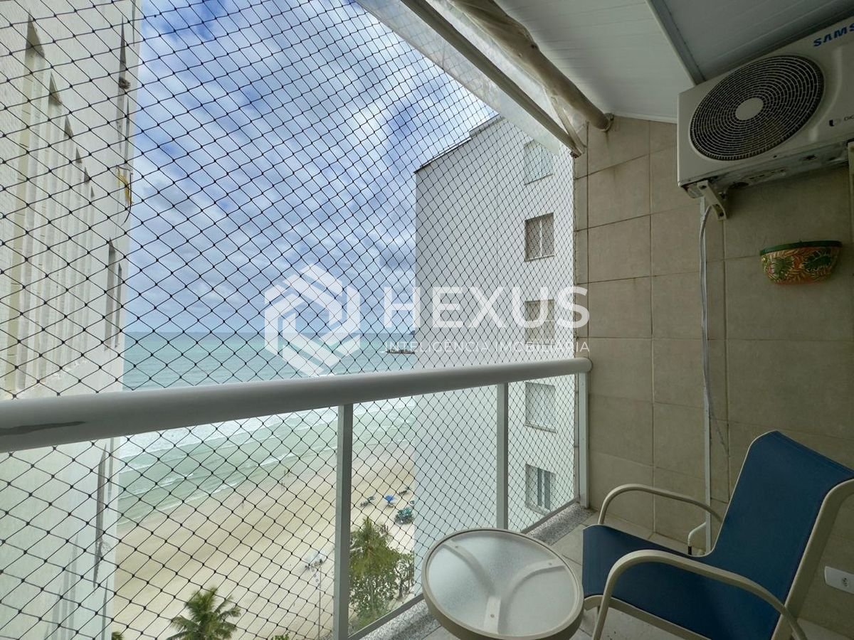 Foto 2 de Apartamento 

frente mar com varanda vista mar na Praia das Pitangueiras, Guaruja
