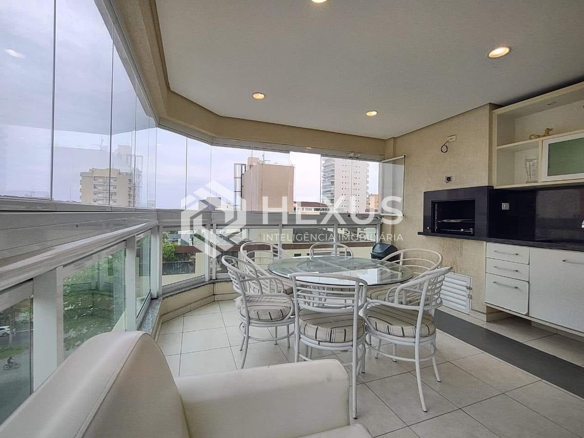 Foto 2 de Apartamento com varanda gourmet e lazer na Praia da Enseada, Guaruja