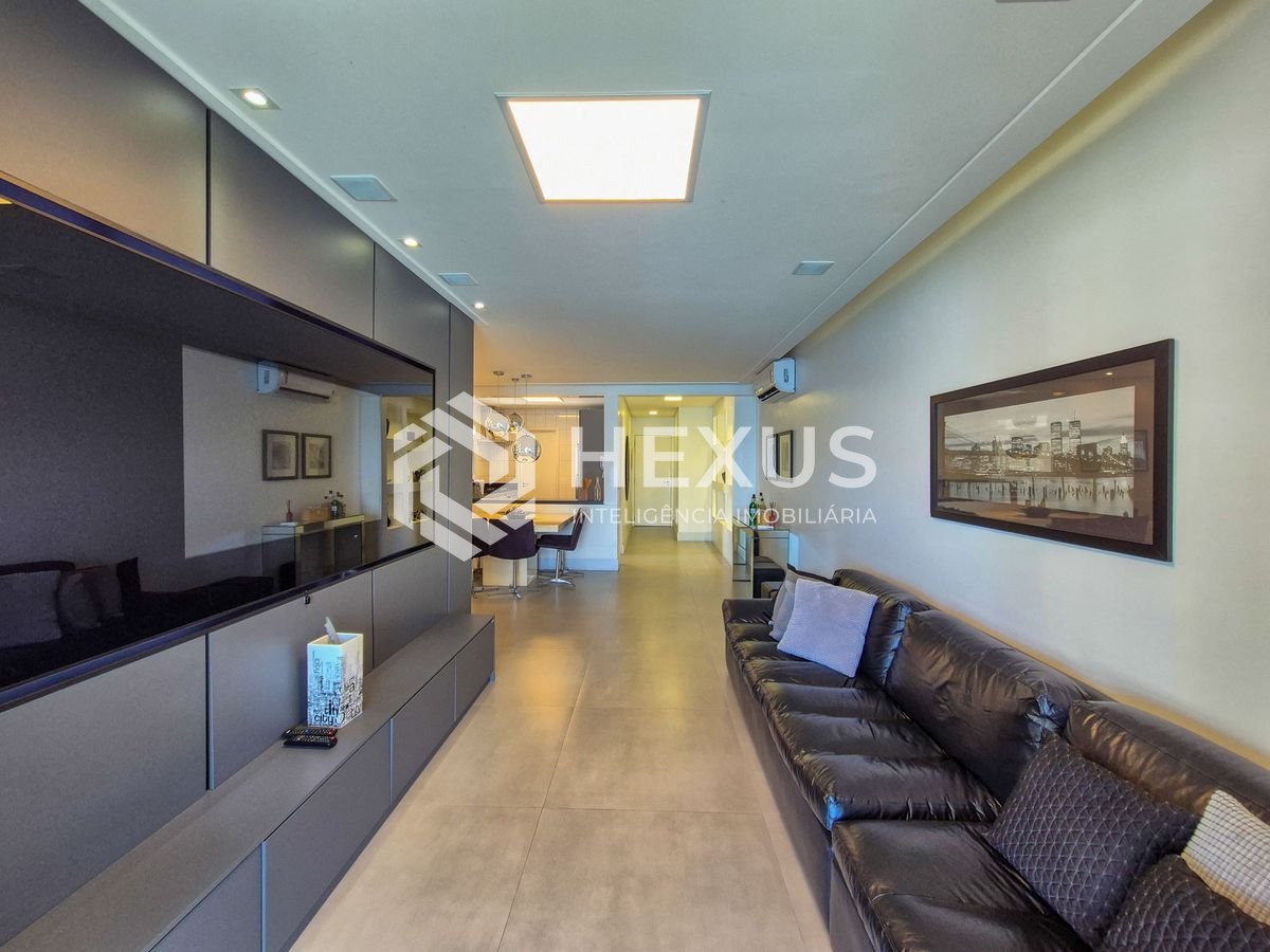 Foto 4 de Apartamento reformado frente mar com varanda gourmet e lazer em prédio novo na Praia das Asturias, Guaruja