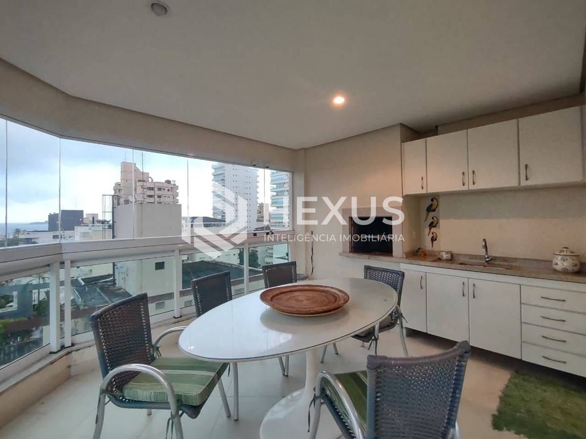 Foto 2 de Apartamento com varanda gourmet e lazer na Praia da Enseada, Guaruja