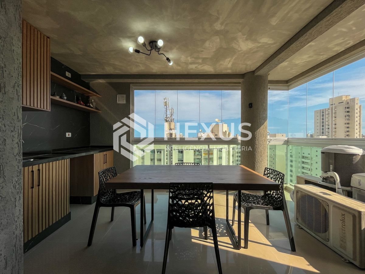 Foto 2 de Apartamento com varanda gourmet e lazer em prédio novo na Praia das Pitangueiras, Guaruja