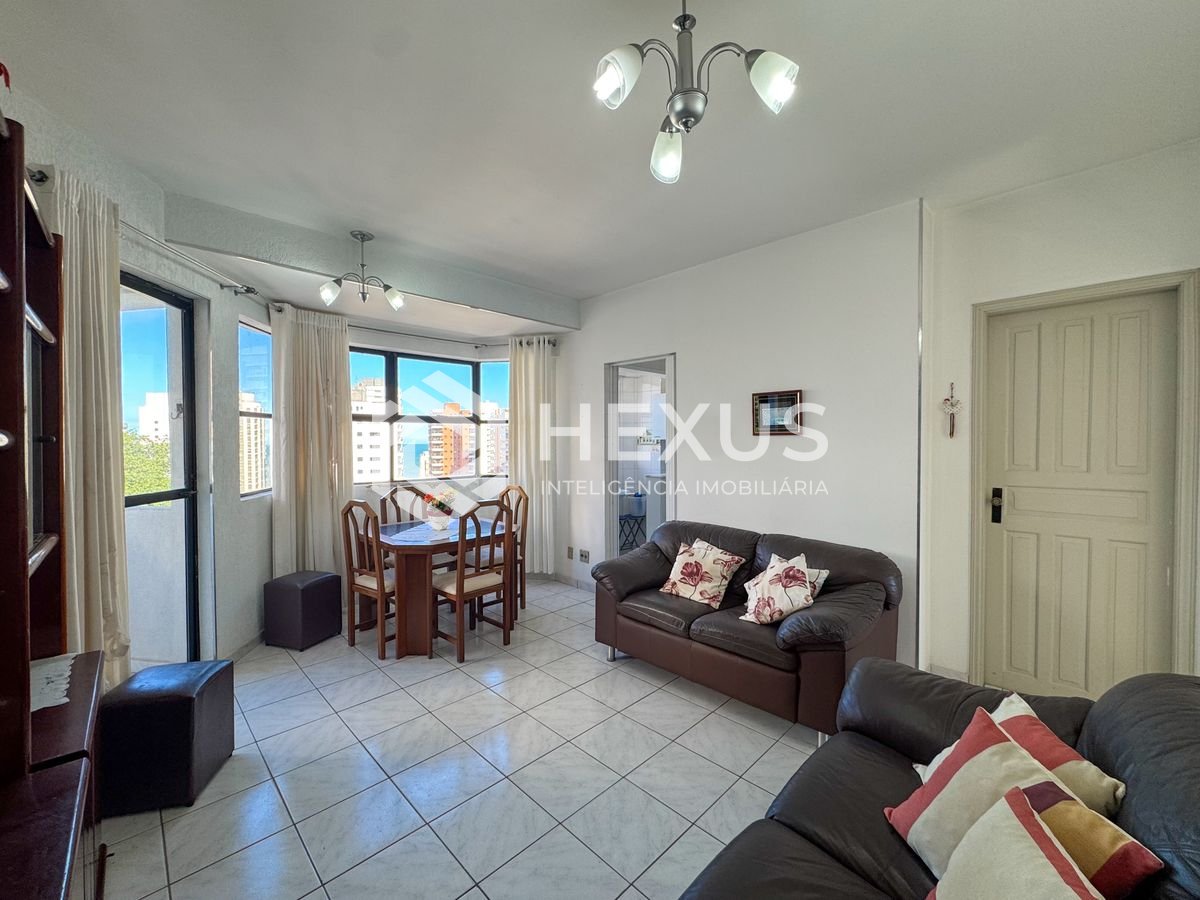 Foto 5 de Apartamento com varanda vista mar a 2 quadras da praia no Jardim Astúrias, Guarujá