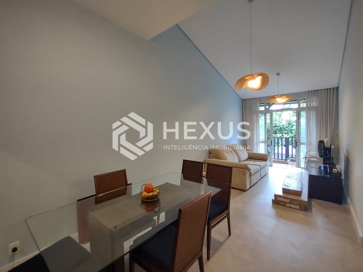 Foto 4 de Apartamento beira mar com varanda e lazer na Praia da Enseada, Guaruja