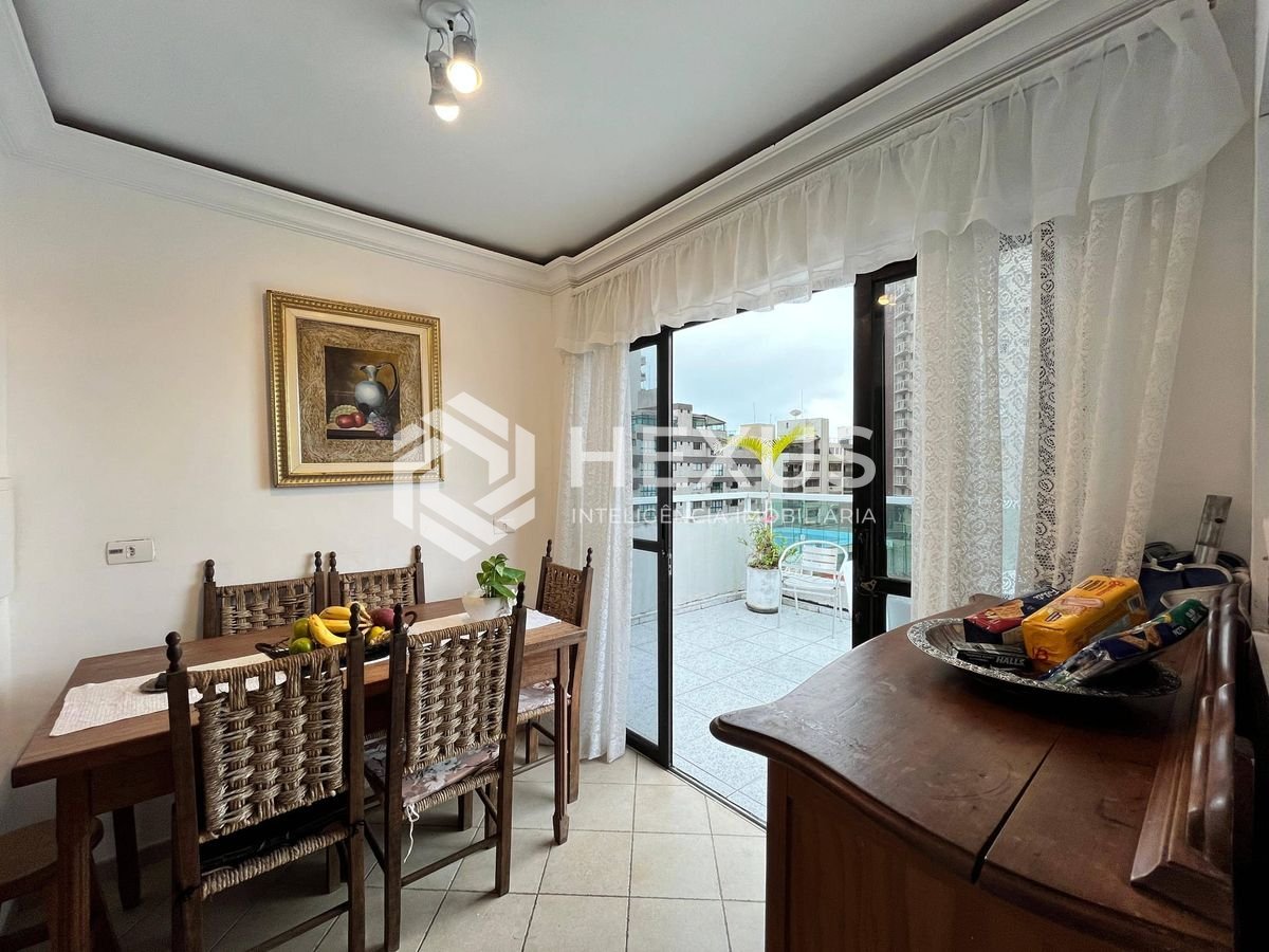 Foto 3 de Apartamento com varanda gourmet e lazer na Praia da Enseada, Guaruja