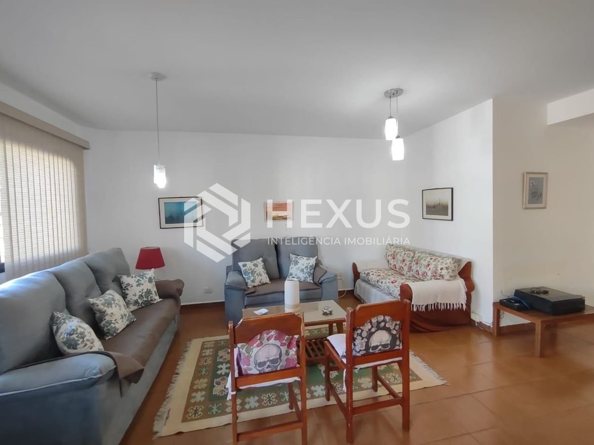 Foto 5 de Apartamento com varanda na região da Brunella na Praia da Enseada, Guaruja