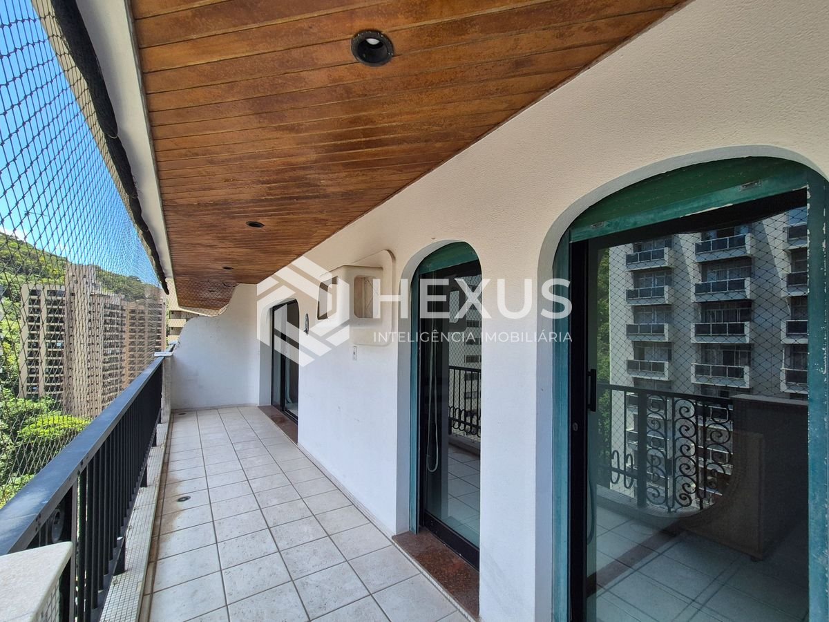 Foto 4 de Apartamento com varanda e lazer na Praia das Pitangueiras, Guaruja