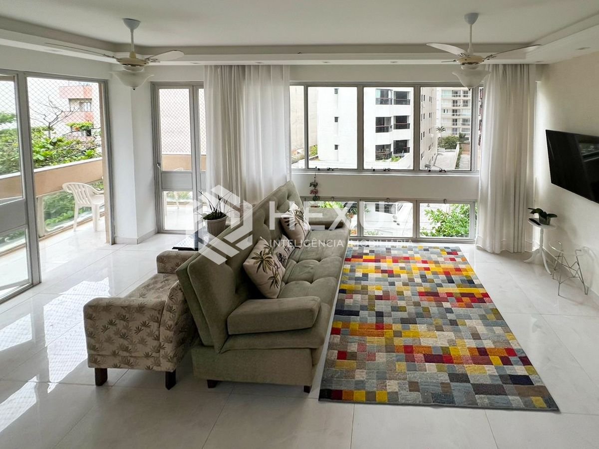 Foto 5 de Apartamento reformado com varandas e lazer a uma quadra da Praia das Asturias, Guaruja