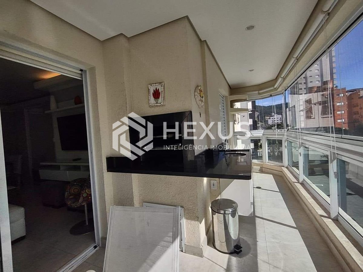 Foto 2 de Apartamento com varanda gourmet e lazer na Praia da Enseada, Guaruja
