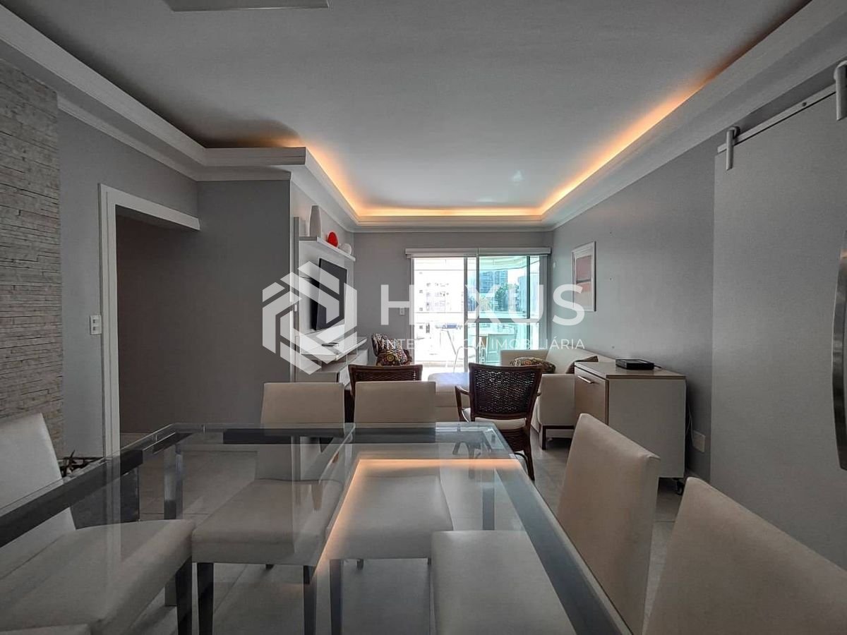 Foto 5 de Apartamento com varanda gourmet e lazer na Praia da Enseada, Guaruja