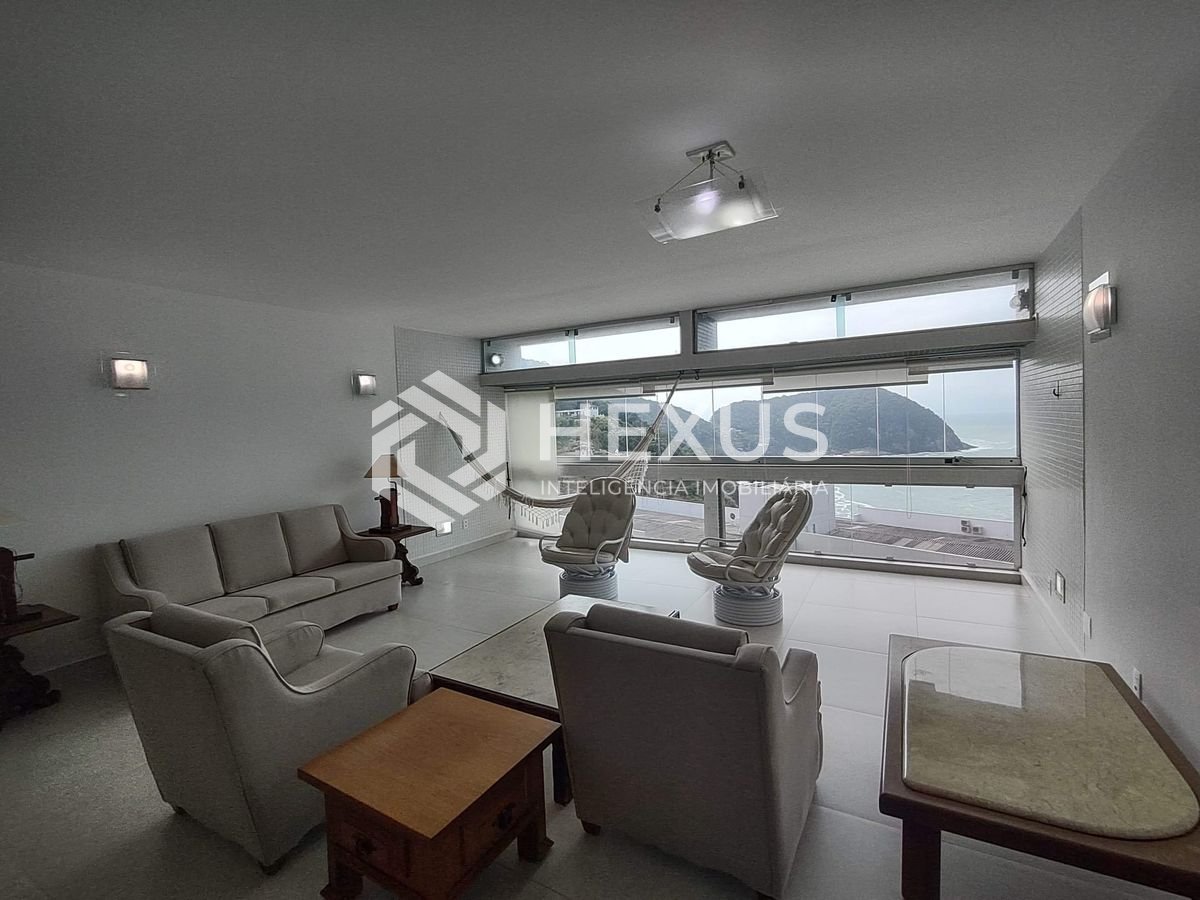 Foto 4 de Apartamento frente mar com varanda e lazer na região do Tortugas na Praia da Enseada, Guaruja