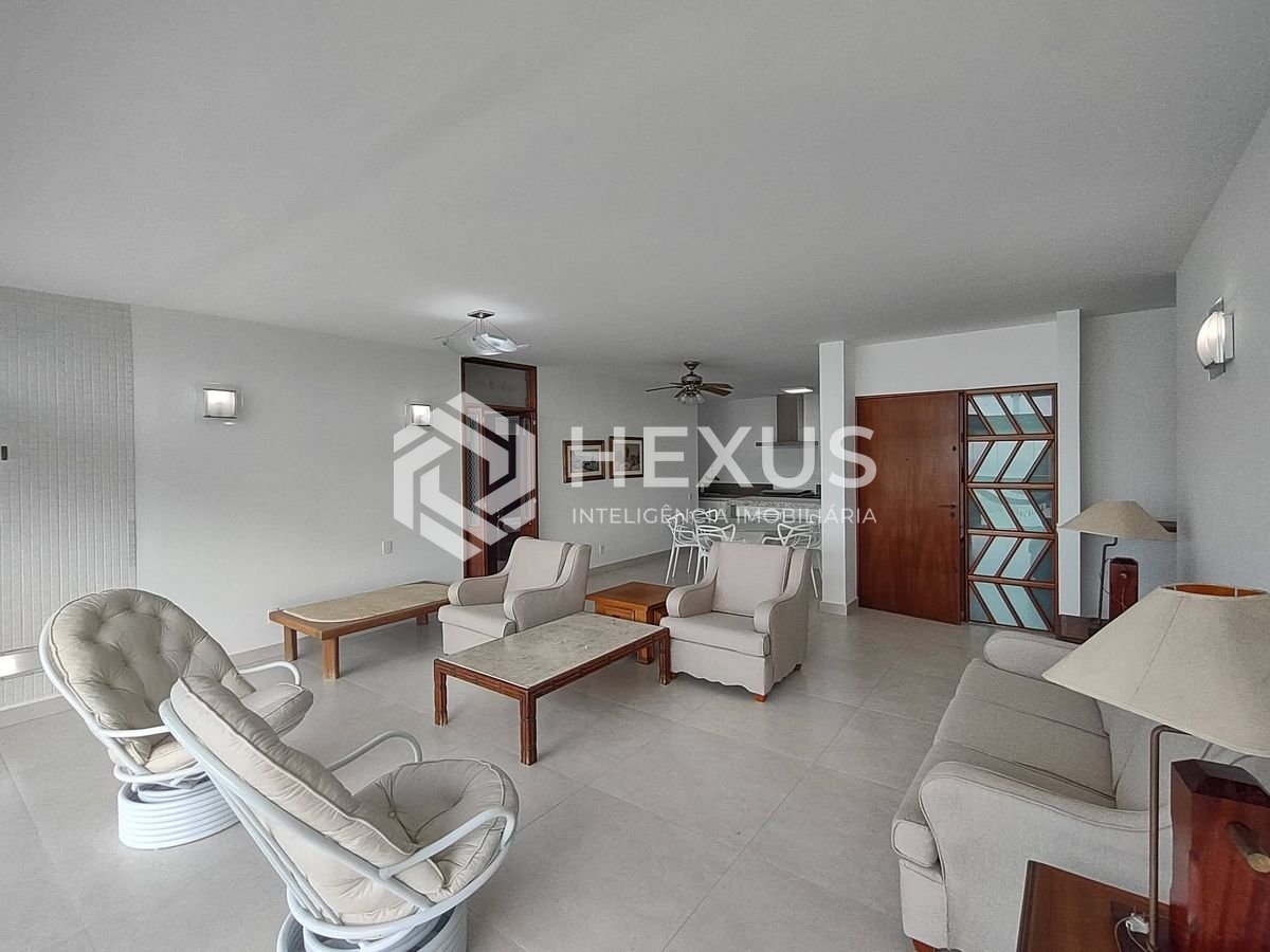 Foto 5 de Apartamento frente mar com varanda e lazer na região do Tortugas na Praia da Enseada, Guaruja