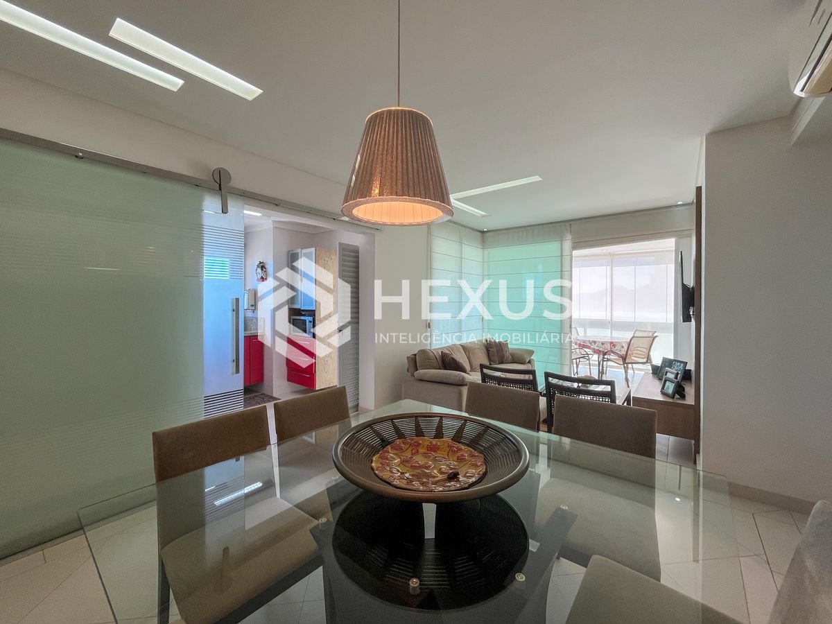 Foto 3 de Apartamento com varanda gourmet e lazer na região da Brunella na Praia da Enseada, Guaruja