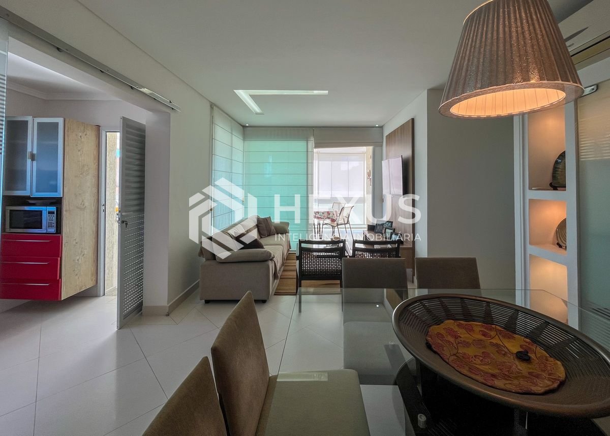 Foto 4 de Apartamento com varanda gourmet e lazer na região da Brunella na Praia da Enseada, Guaruja