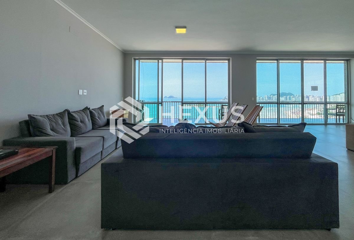 Foto 3 de Apartamento frente mar com varanda na Praia das Pitangueiras, Guaruja