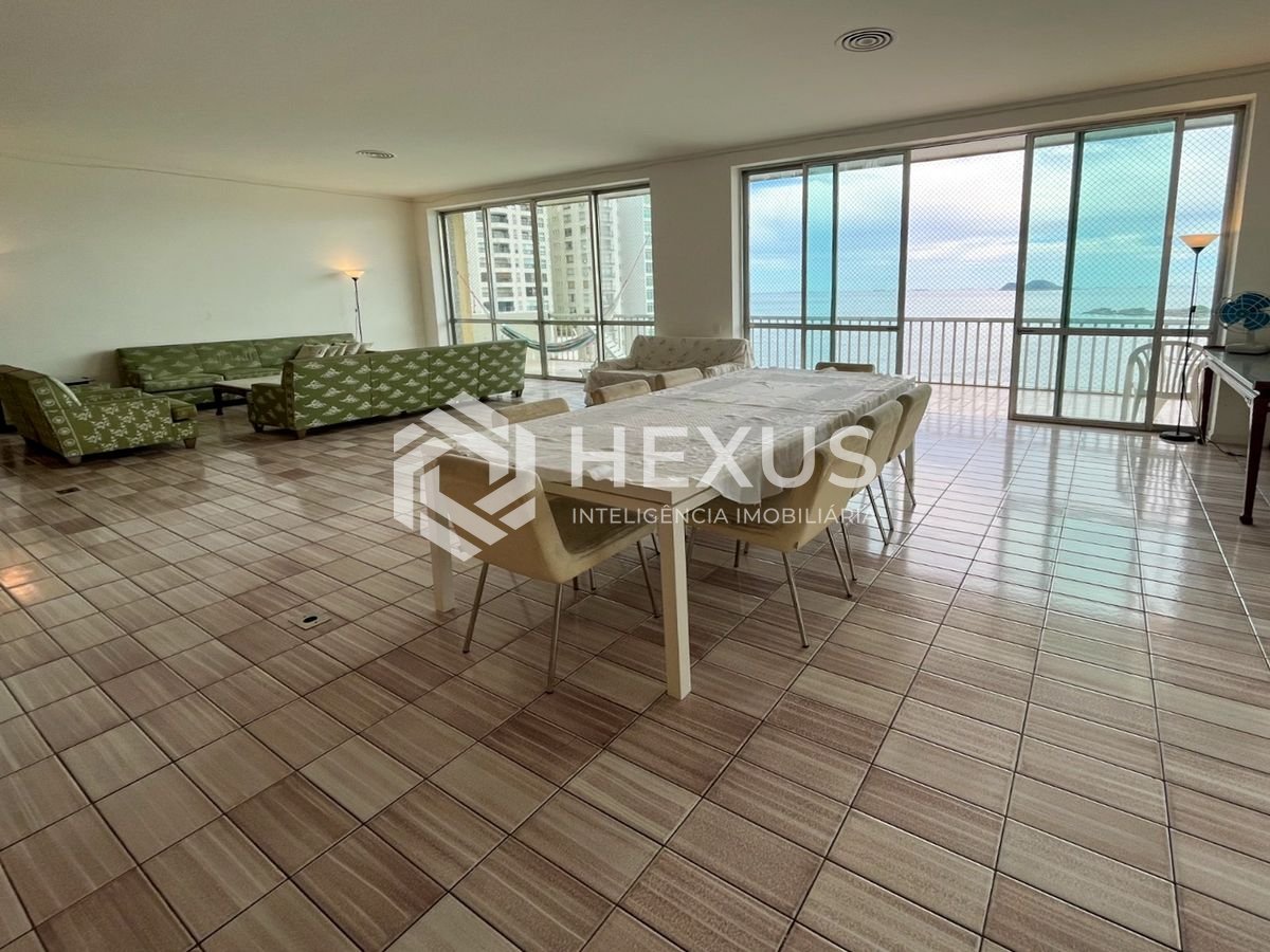 Foto 4 de Apartamento frente mar com varanda vista mar na Praia das Pitangueiras, Guaruja