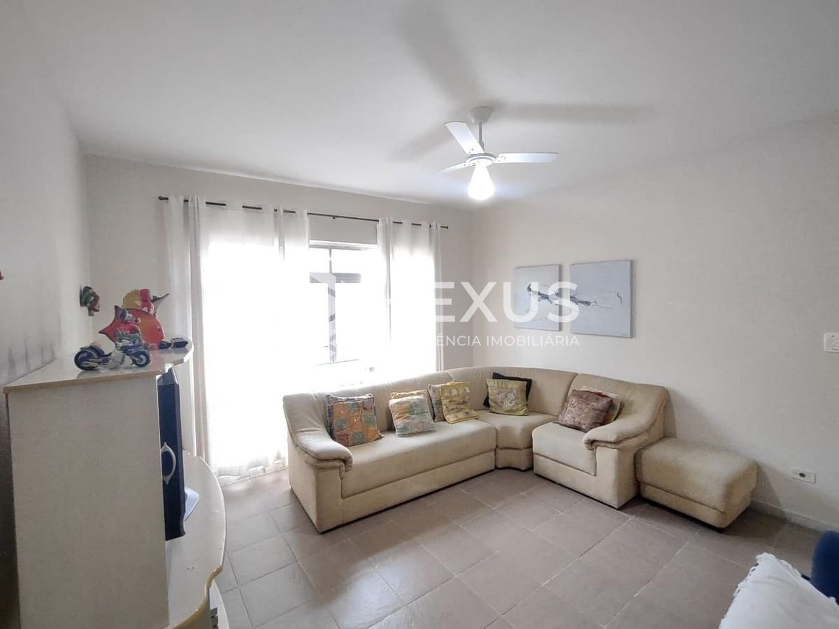 Foto 3 de Apartamento com varanda na Praia da Enseada, Guaruja