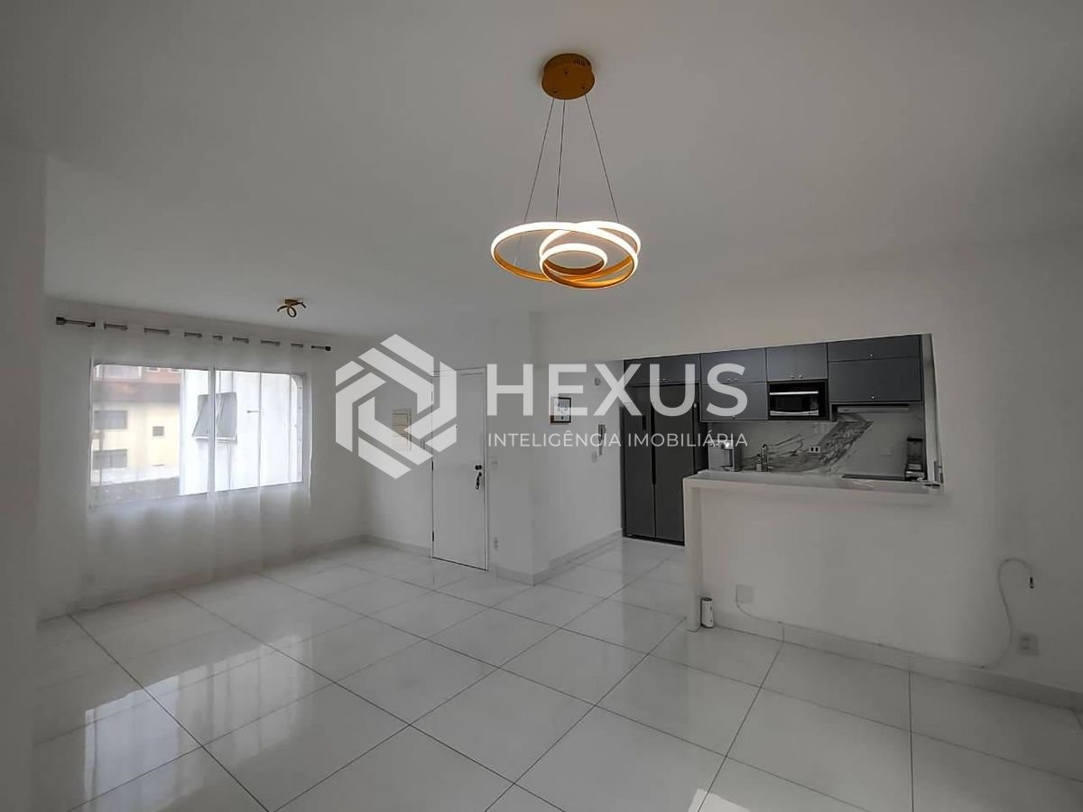 Foto 3 de Apartamento com varanda na Praia da Enseada, Guaruja