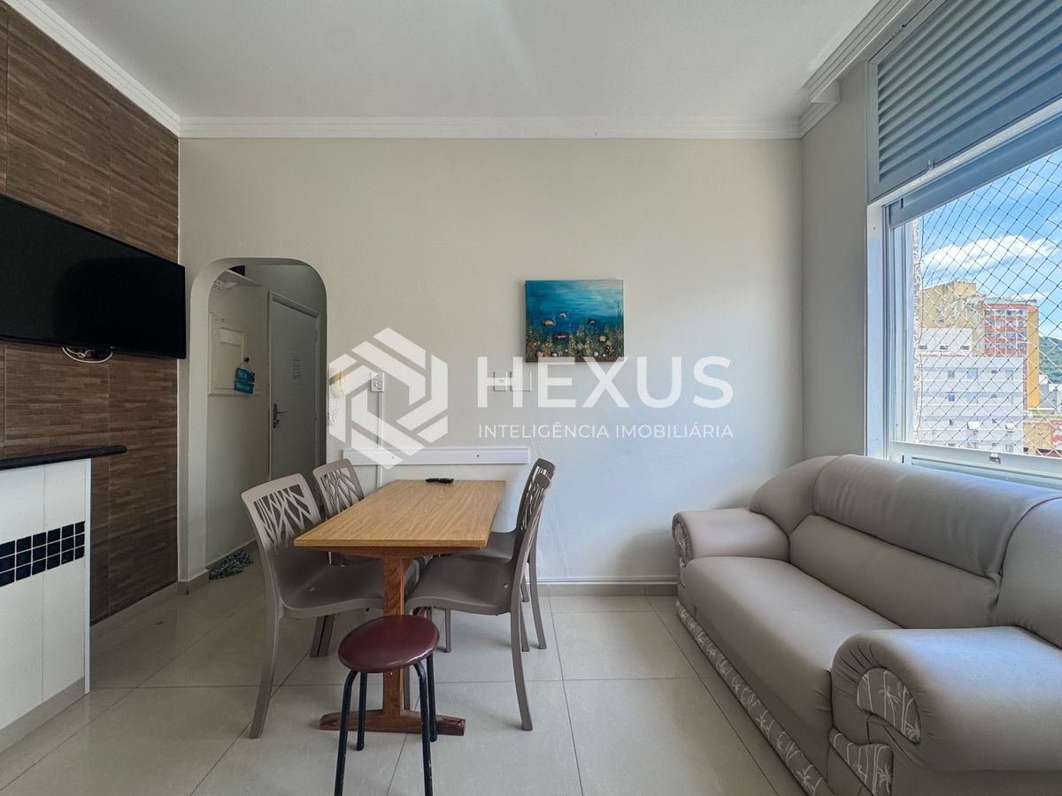 Foto 3 de Apartamento reformado na beira mar da Praia das Pitangueiras, Guaruja