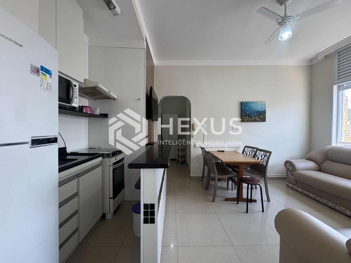 Foto 5 de Apartamento reformado na beira mar da Praia das Pitangueiras, Guaruja