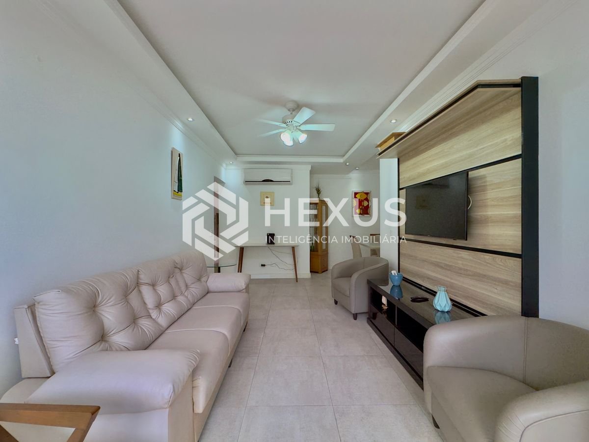 Foto 2 de Apartamento com varanda e lazer na Praia das Pitangueiras, Guaruja