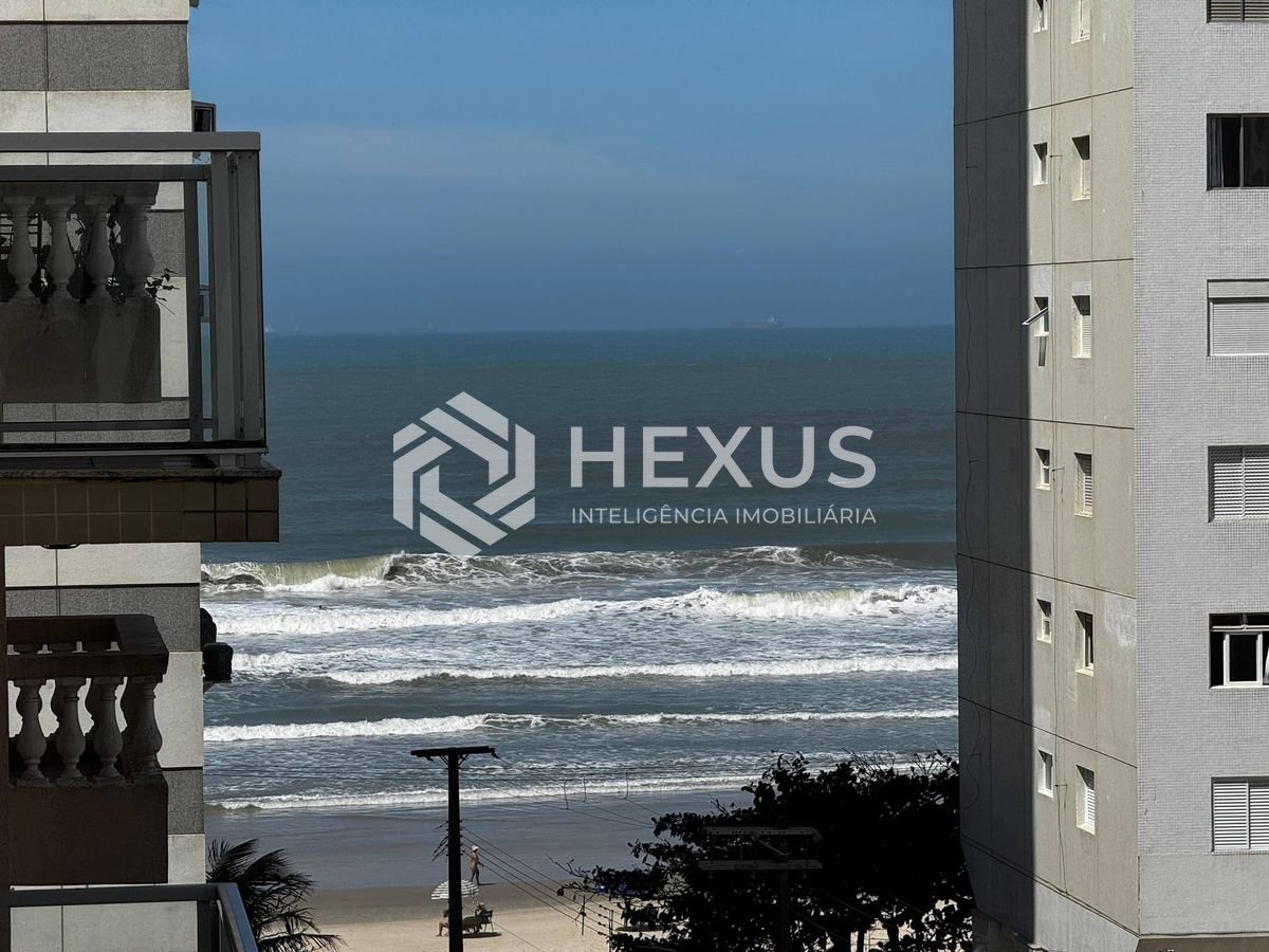 Foto 2 de Apartamento com varanda vista mar na beira mar da Praia das Pitangueiras, Guaruja
