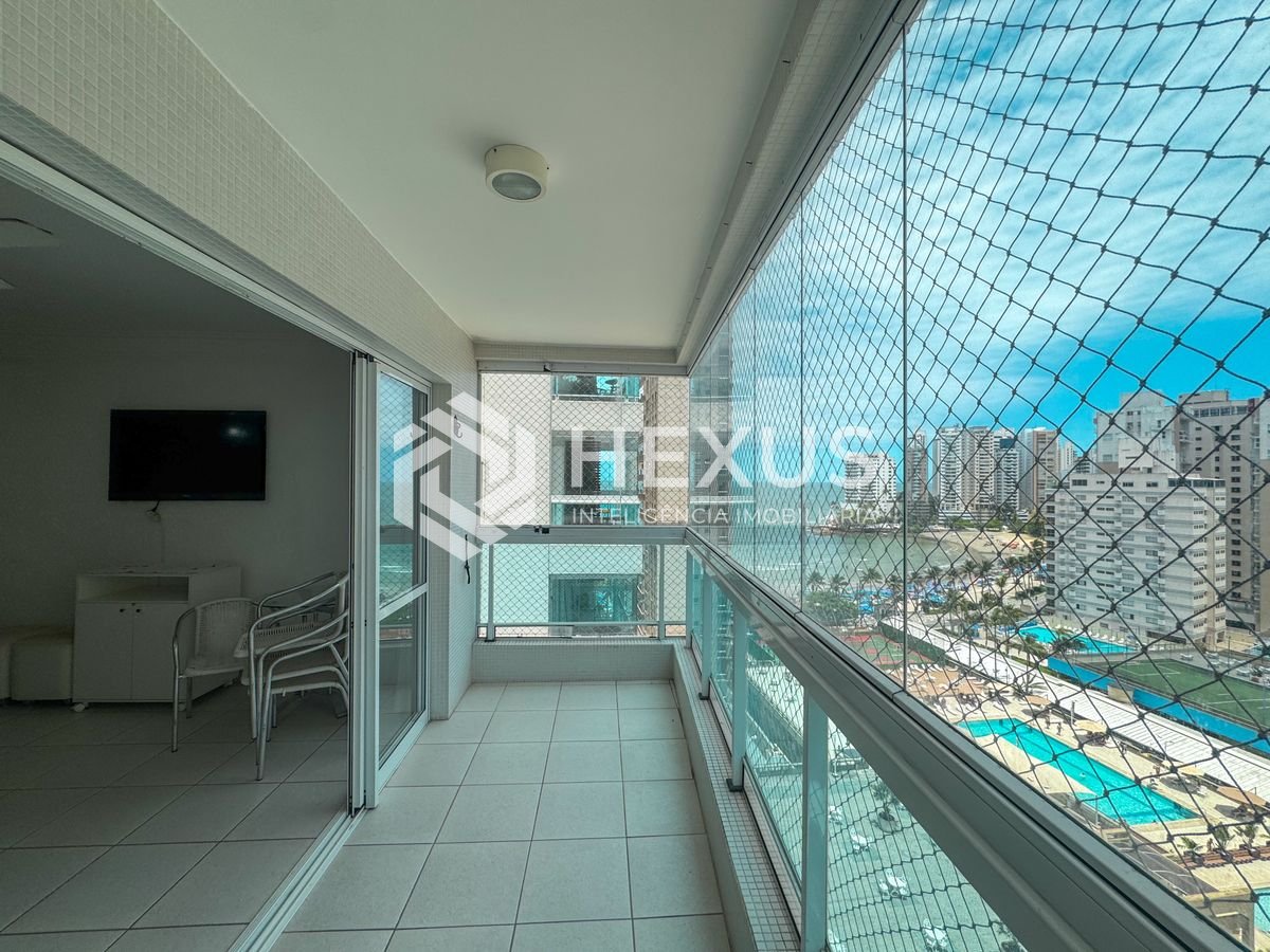 Foto 2 de Apartamento com varanda vista mar e lazer na beira mar da Praia das Asturias, Guaruja