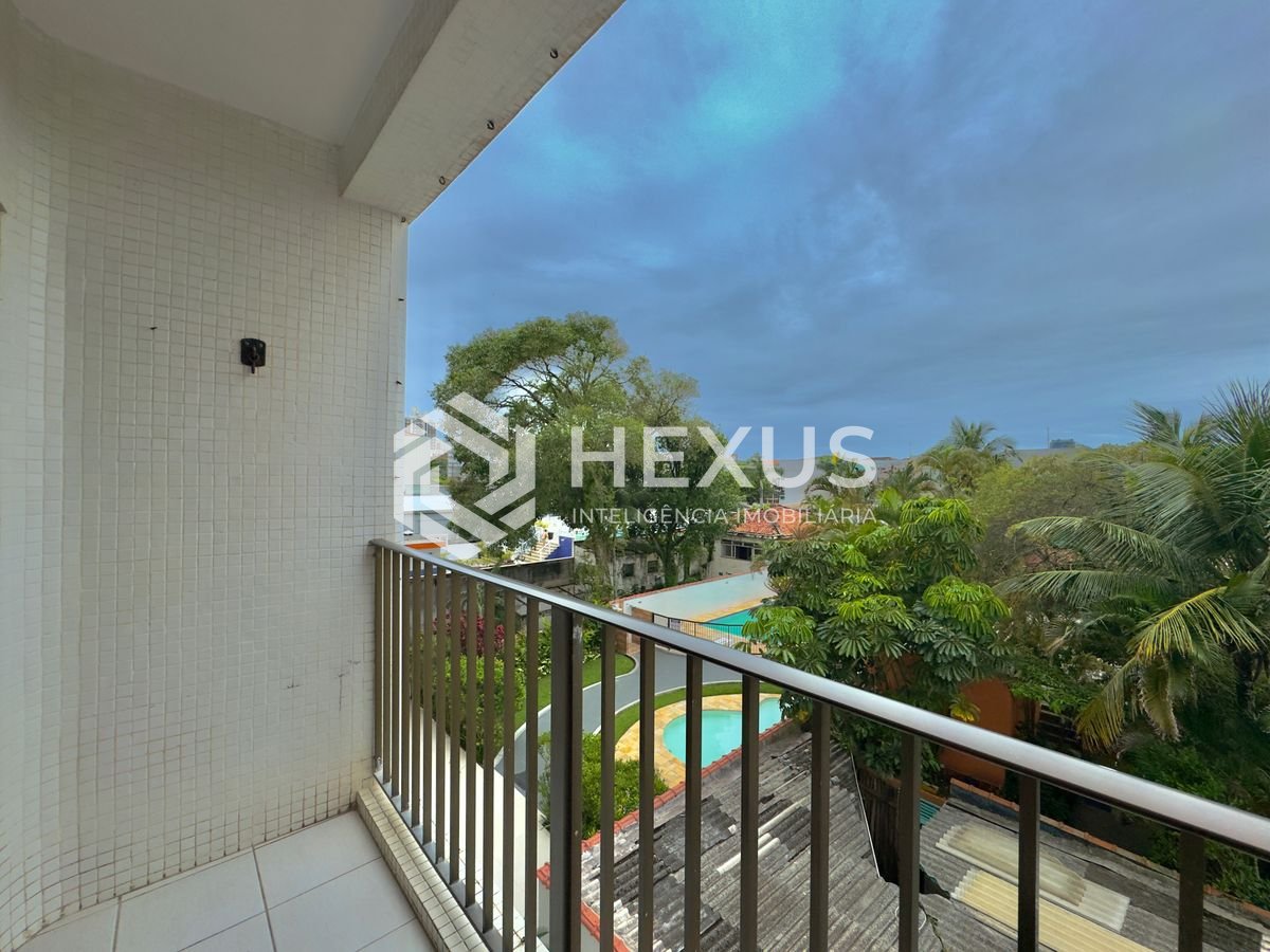 Foto 5 de Apartamento com varanda vista mar e lazer a uma quadra do mar na Praia das Pitangueiras, Guaruja