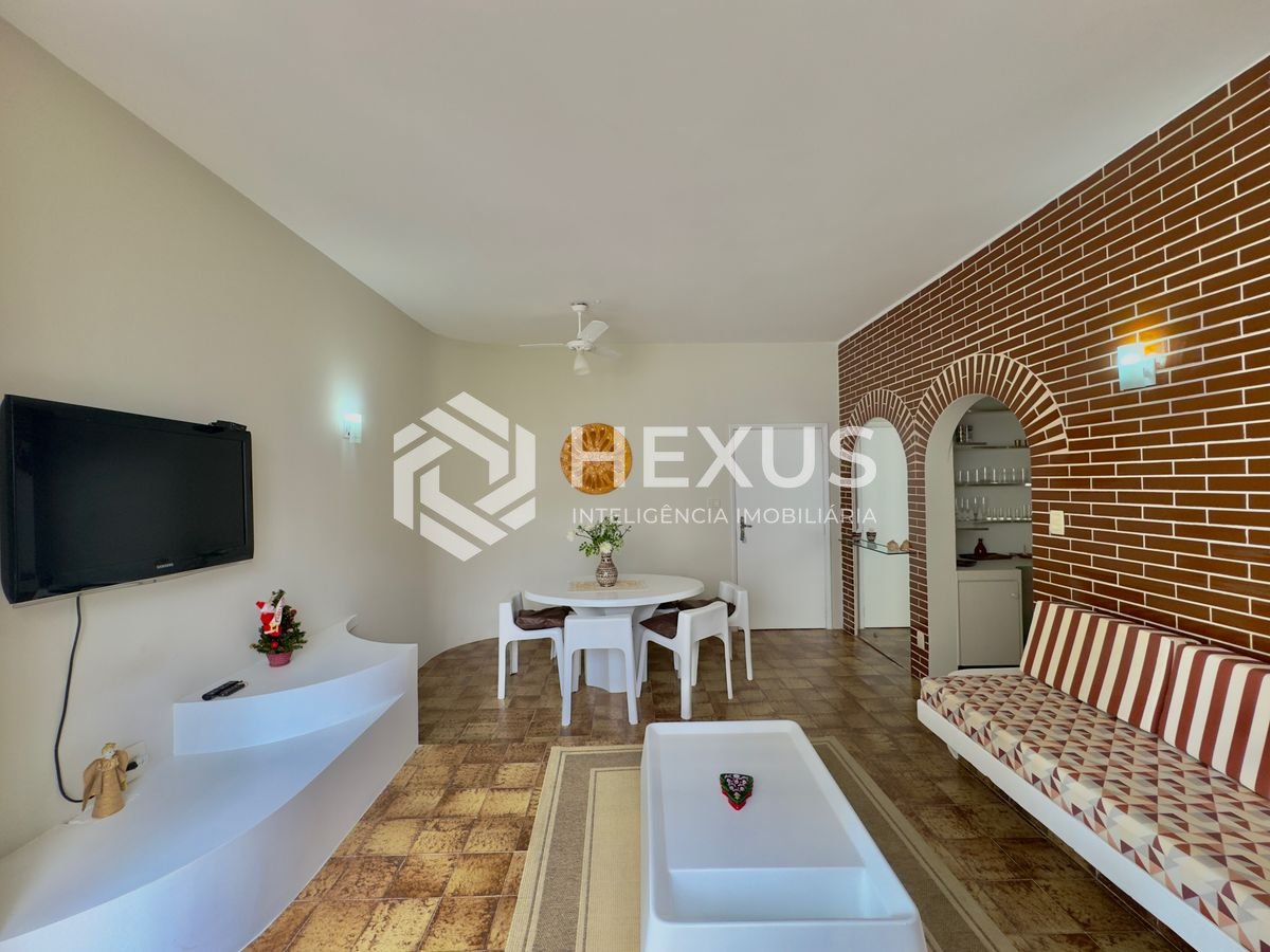 Foto 4 de Apartamento frente mar com varanda na Praia das Pitangueiras, Guaruja